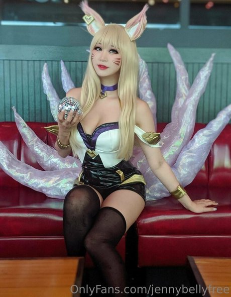 かわいいティーンのオンリーファンズ 裸 写真