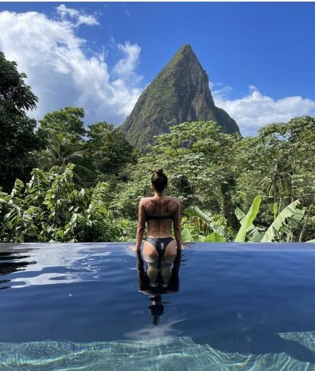 Charly Arnolt セクシーモデル 写真