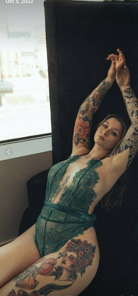 Haleylale 素敵なポルノスター 写真