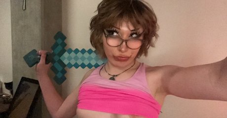 theiconicashley 高品質モデル 画像