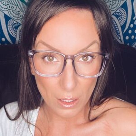 大きなお尻と巨乳のオンリーファンズ ホットセックス ギャラリー