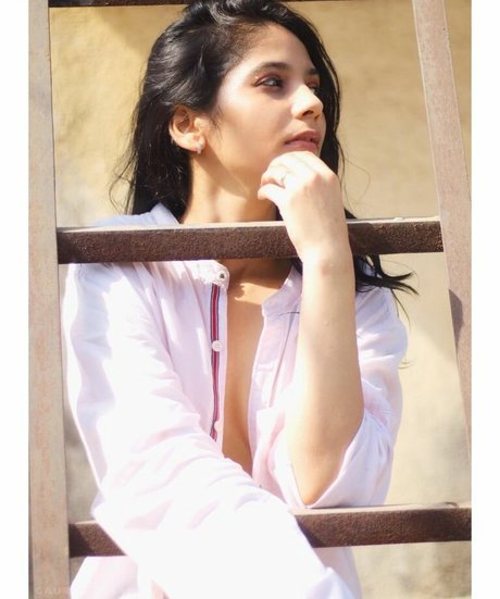 Bhavika Katariya エロティック女優 画像