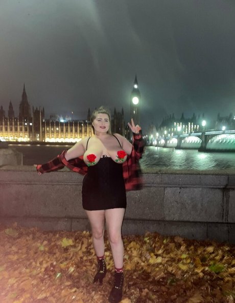 shiofficialxox 限定モデル アーカイブ