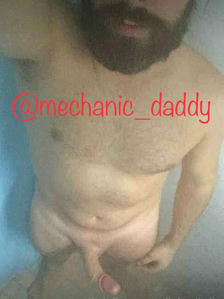 毛深いラテン系オンリーファンズ セクシーヌード ギャラリー