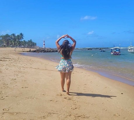 妊娠中のアジア人オンリーファンズ ホットヌード 写真