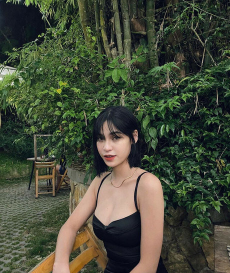 巨乳の赤毛オンリーファンズ 美しいxxx 画像