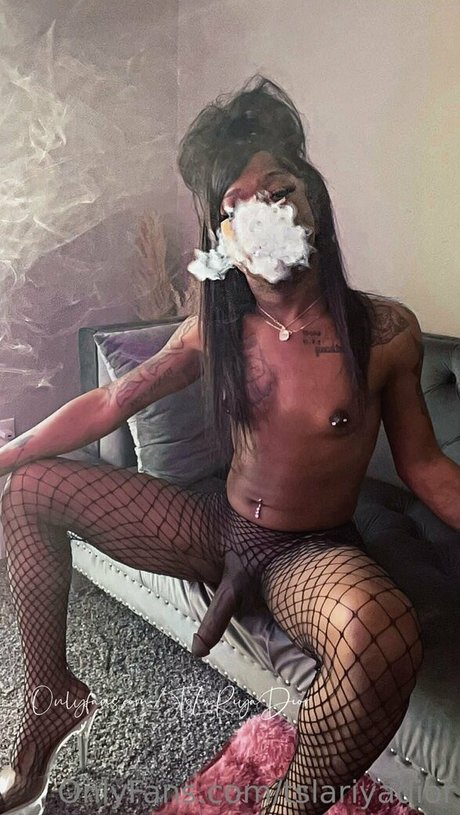 tslariyadior 無料女優 写真