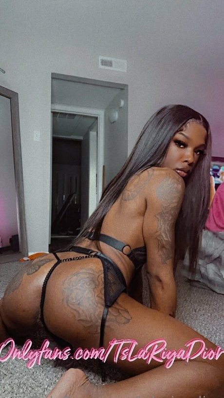 tslariyadior xxxスター 画像