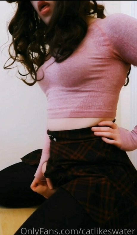 Cat Likes Water 素敵なポルノスター 写真