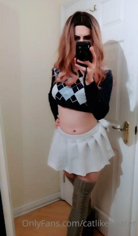 Cat Likes Water ポルノモデル 写真