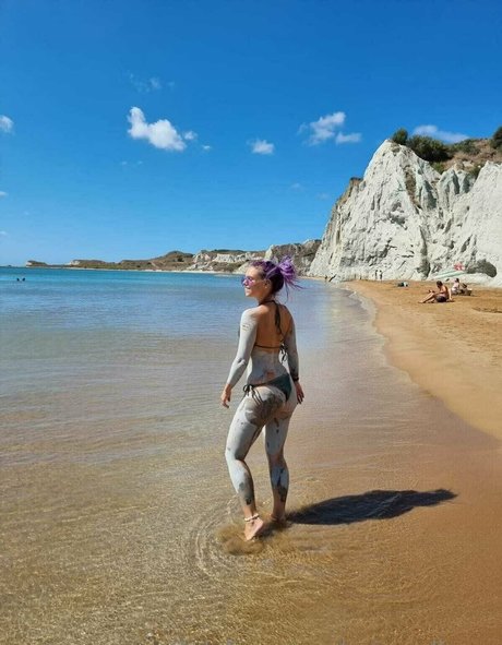 spicyrollersg ヌードのポルノスター 写真