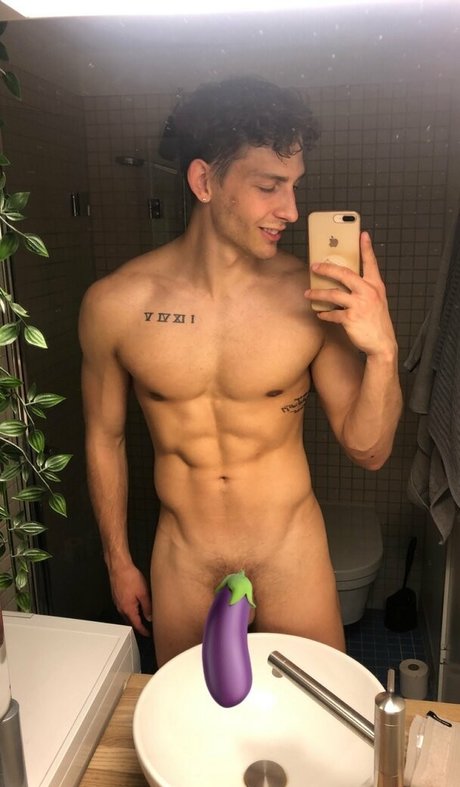 battyboyfree アートモデル 写真