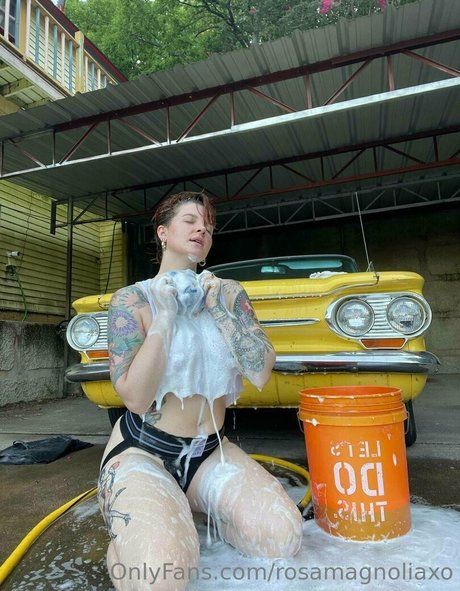 rosamagnoliaxo エロティック女優 ギャラリー