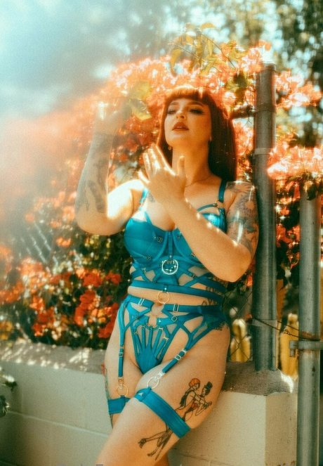 ロールプレイオンリーファン ホットヌード 写真