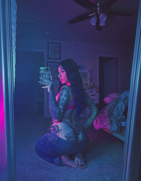 theonlinegirlfriend かわいいポルノスター 画像