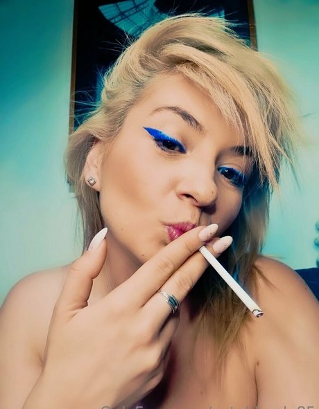 cuteblonde85 ポルノスター エロティック 画像