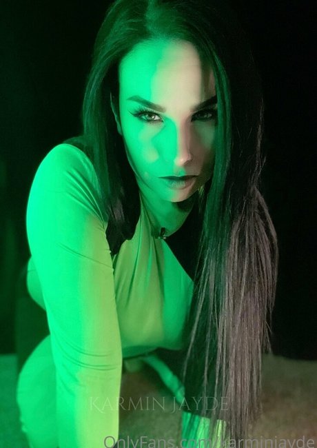 itsmekarminjayde ポルノスター 写真