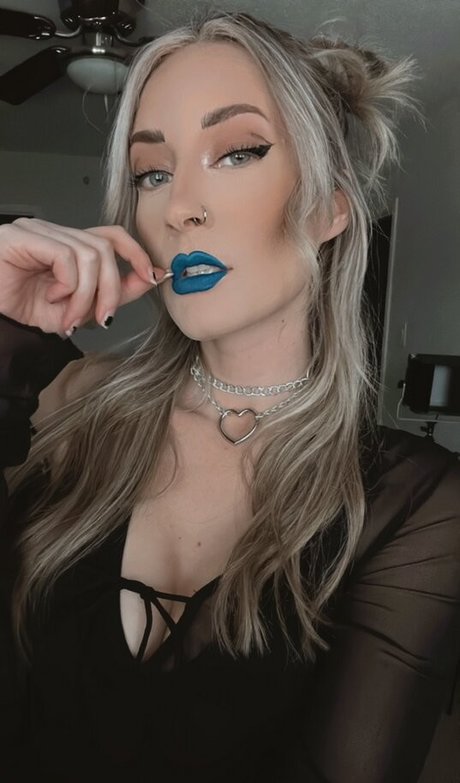 BBW パウグ オンリーファンズ 素敵 写真