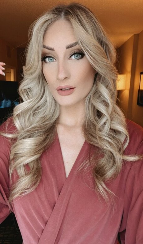 アジアの若者OnlyFans セクシーヌード 写真