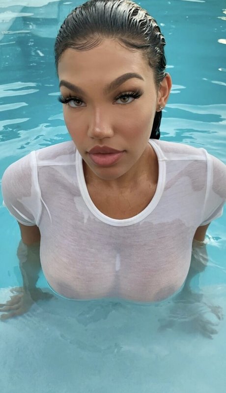 xttiona XXXモデル 画像