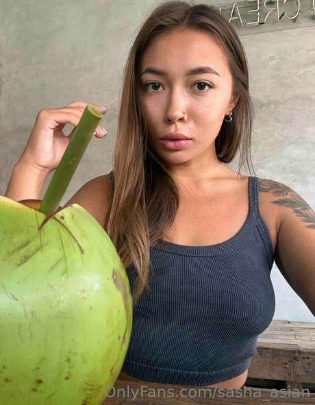 Sasha asian アダルトモデル 画像
