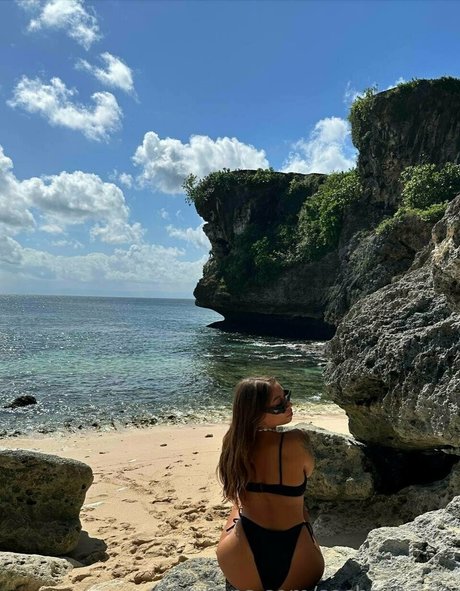 Sasha asian 裸のスター 画像