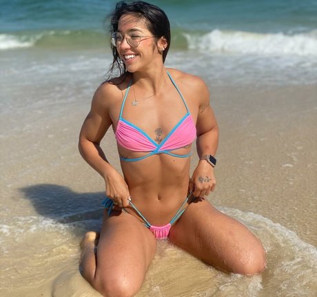 曲線美のクーガーOnlyFans 無料xxx 写真