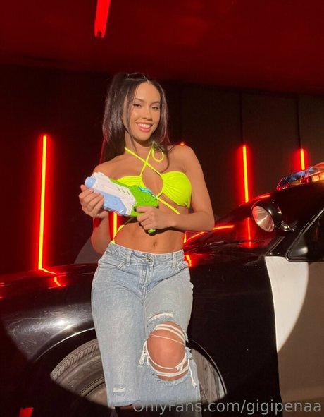 gigipenaa ポルノスター ヌード 写真