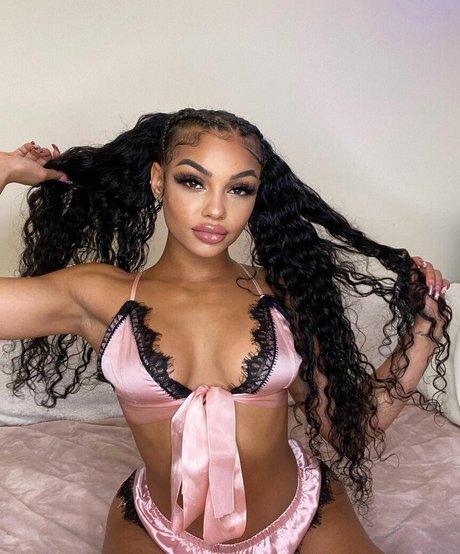 ハンズオンリーファン アートヌード 写真