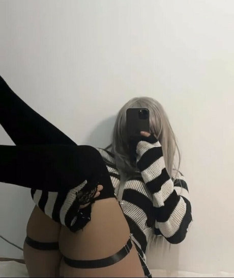 アマチュア自家製OnlyFans セクシーヌード 写真