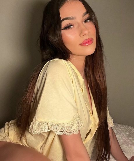 裸の熟女オンリーファンズ 限定 写真