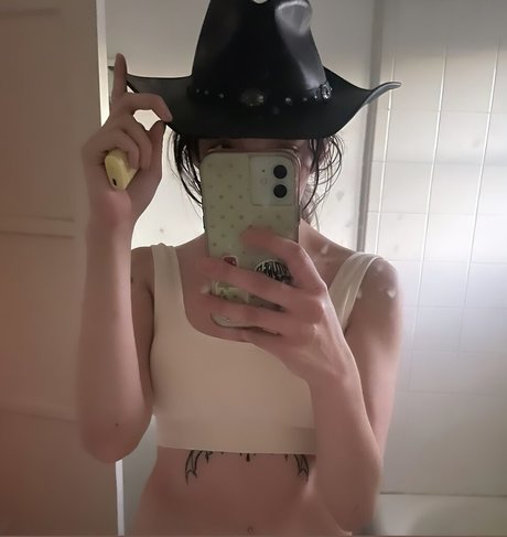 ヌード 屋外 OnlyFans アダルト アーカイブ