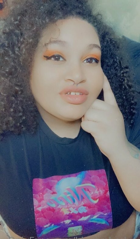 ヌード教師オンリーファンズ ホットセックス 写真