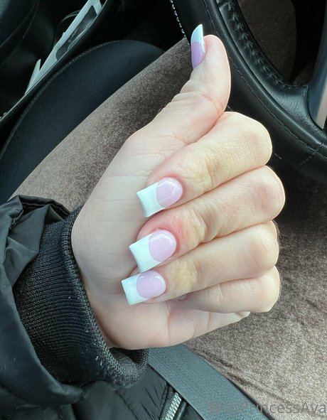 bratprincessava 限定モデル 写真