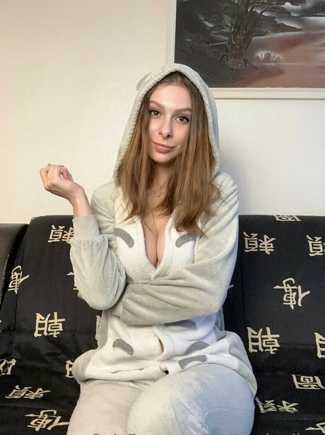 巨乳ティーンオンリーファンズ えろ 写真