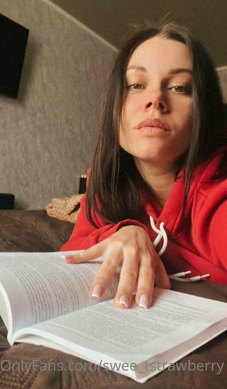 swee tstrawberry ヌードスター 写真
