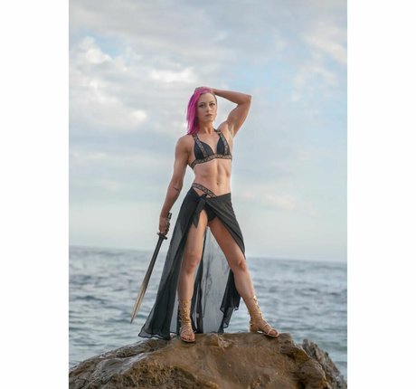 Claire Max アダルトモデル 画像