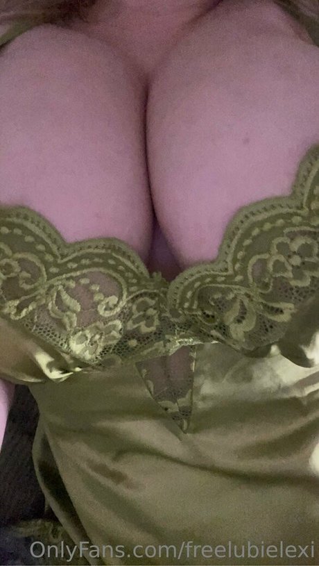 自然な赤毛のオンリーファンズ アダルト無料 写真