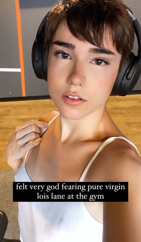 Arielle Maxine ホットなポルノスター 画像