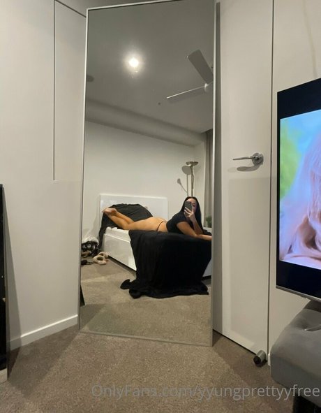 Katana Grey 裸のポルノスター 写真