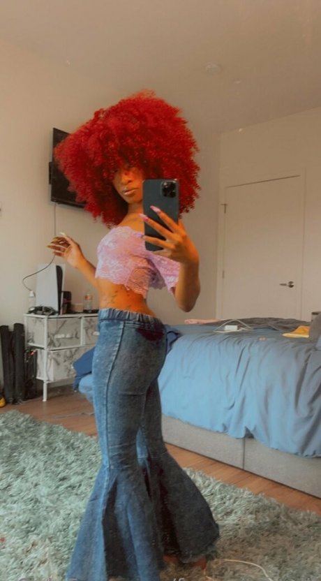 ミニドレス OnlyFans ポルノグラフィック 写真