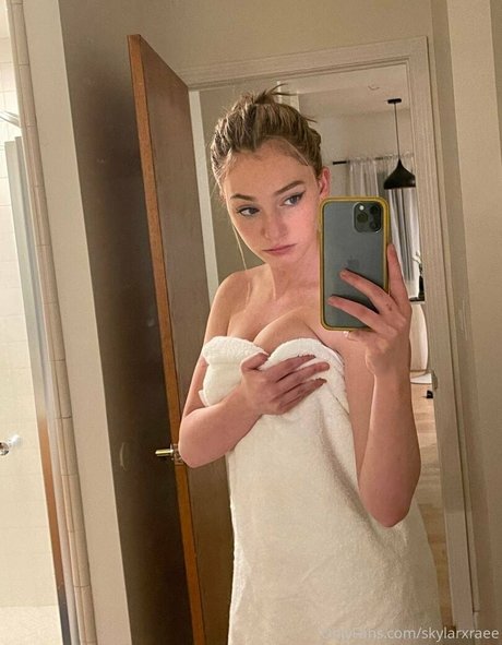 Skylarxraee ヌードモデル 写真