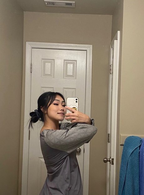 sonyaxule ポルノモデル 写真