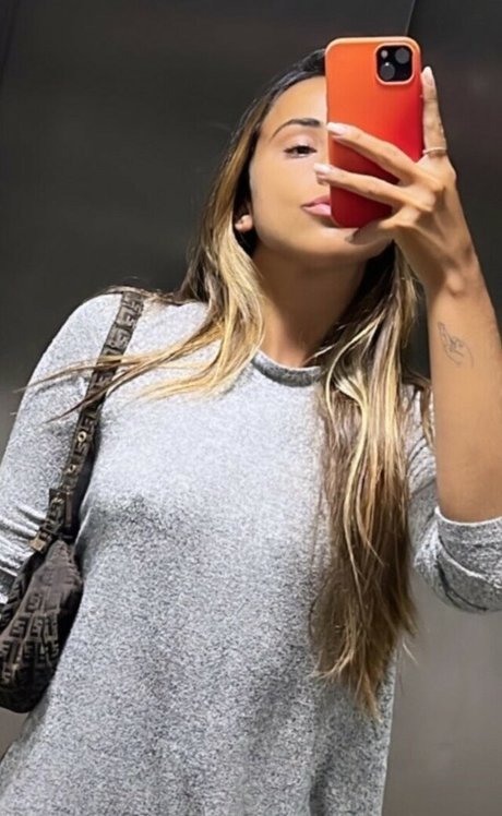 Aninha Cafe ホット女優 ギャラリー