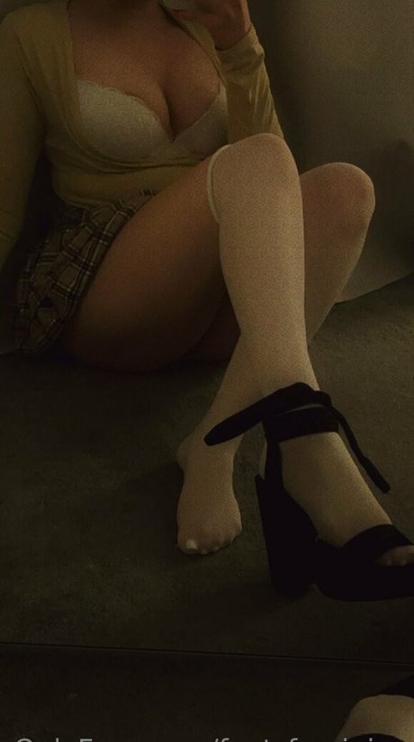 feet feminine 美しいモデル 写真