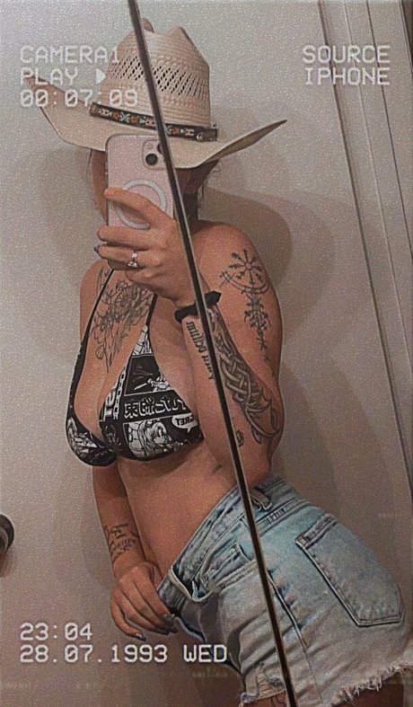 Shy Slytherin 裸の女優 写真