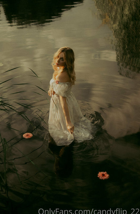 chloe ira 裸のスター アーカイブ