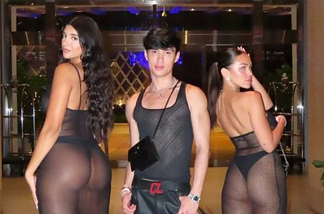 ママの足OnlyFans セクシーヌード 画像