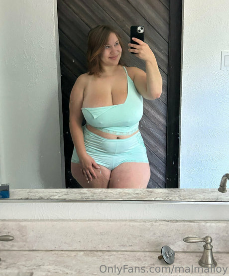 malmalloy XXXモデル 画像