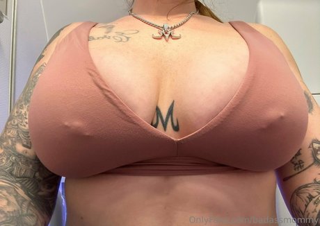 badassmommy トップスター 写真